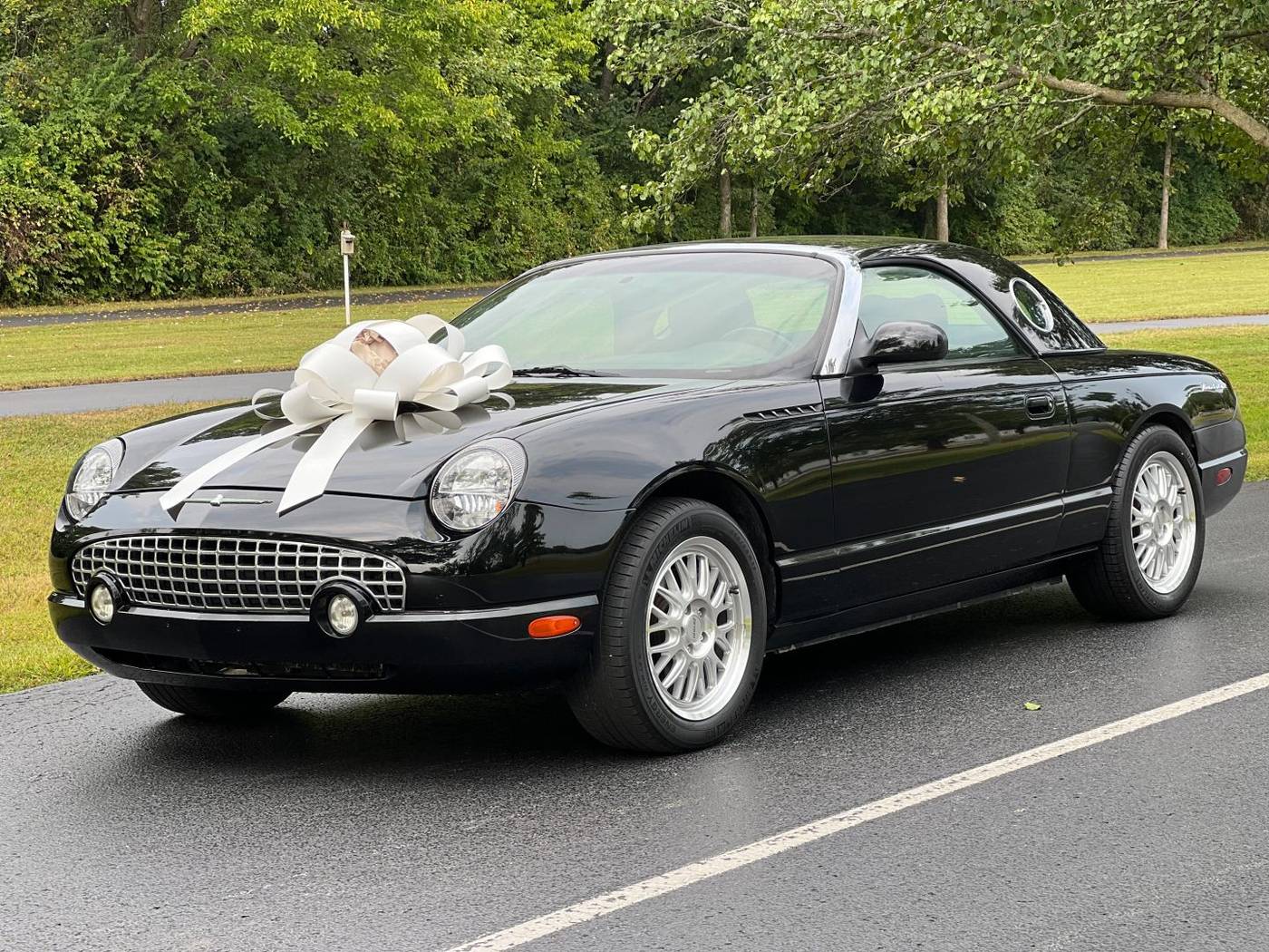 2002 Ford Thunderbird Deluxe