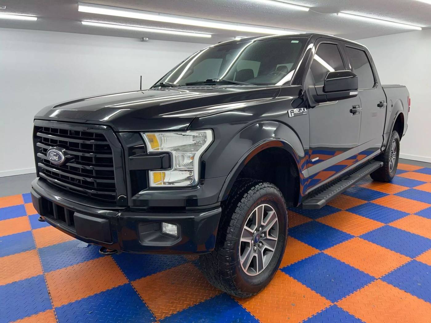 2016 Ford F-150 XLT — Pickup Truck — 175,276 mi — Mooresville, IN