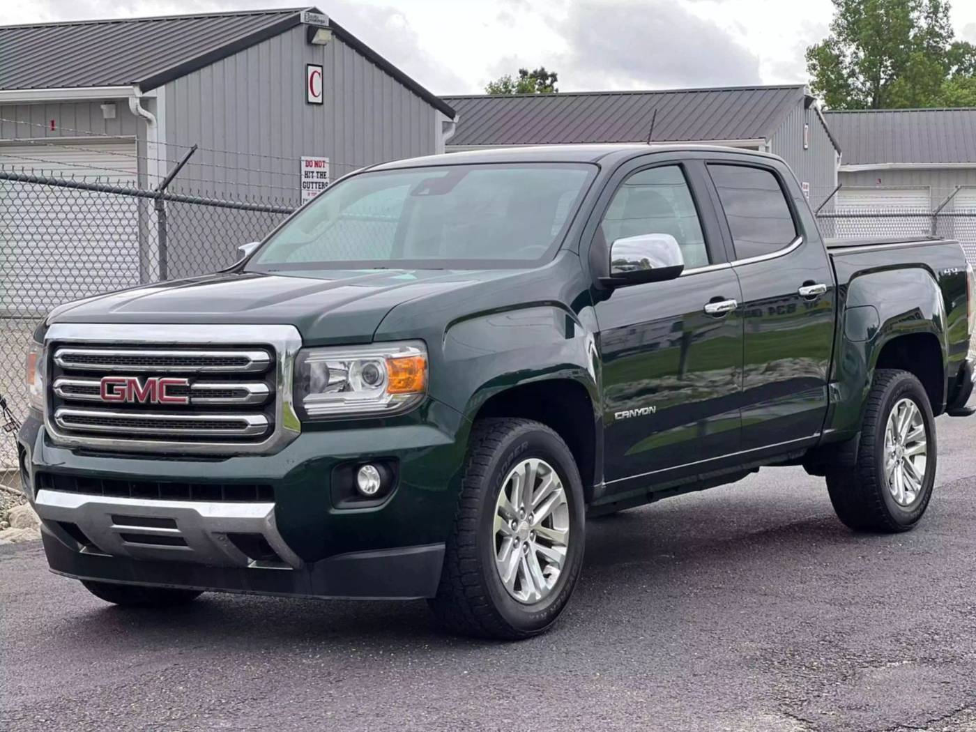 2016 GMC Canyon SLT — Pickup Truck — 116,532 mi — Mooresville, IN