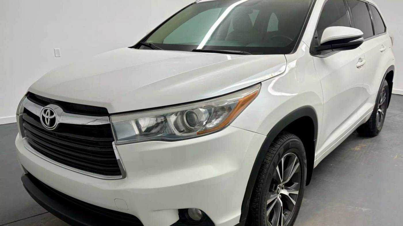 2016 Toyota Highlander XLE — SUV — 128,426 mi — Mooresville, IN