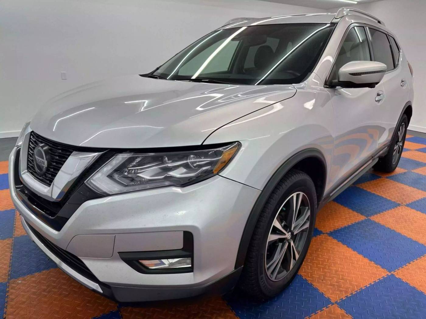 2018 Nissan Rogue SL — SUV — 124,393 mi — Mooresville, IN