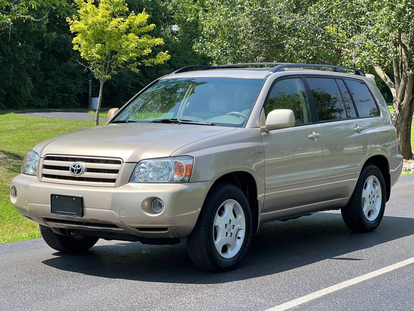 2005 Toyota Highlander Base V6 — SUV — 235,079 mi — Mooresville, IN