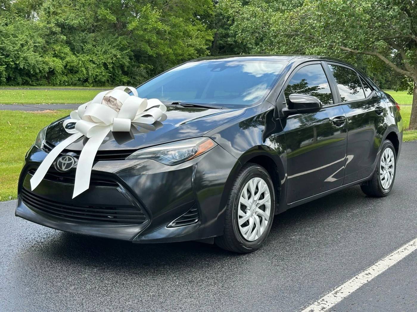 2017 Toyota Corolla LE — Sedan — 143,681 mi — Mooresville, IN