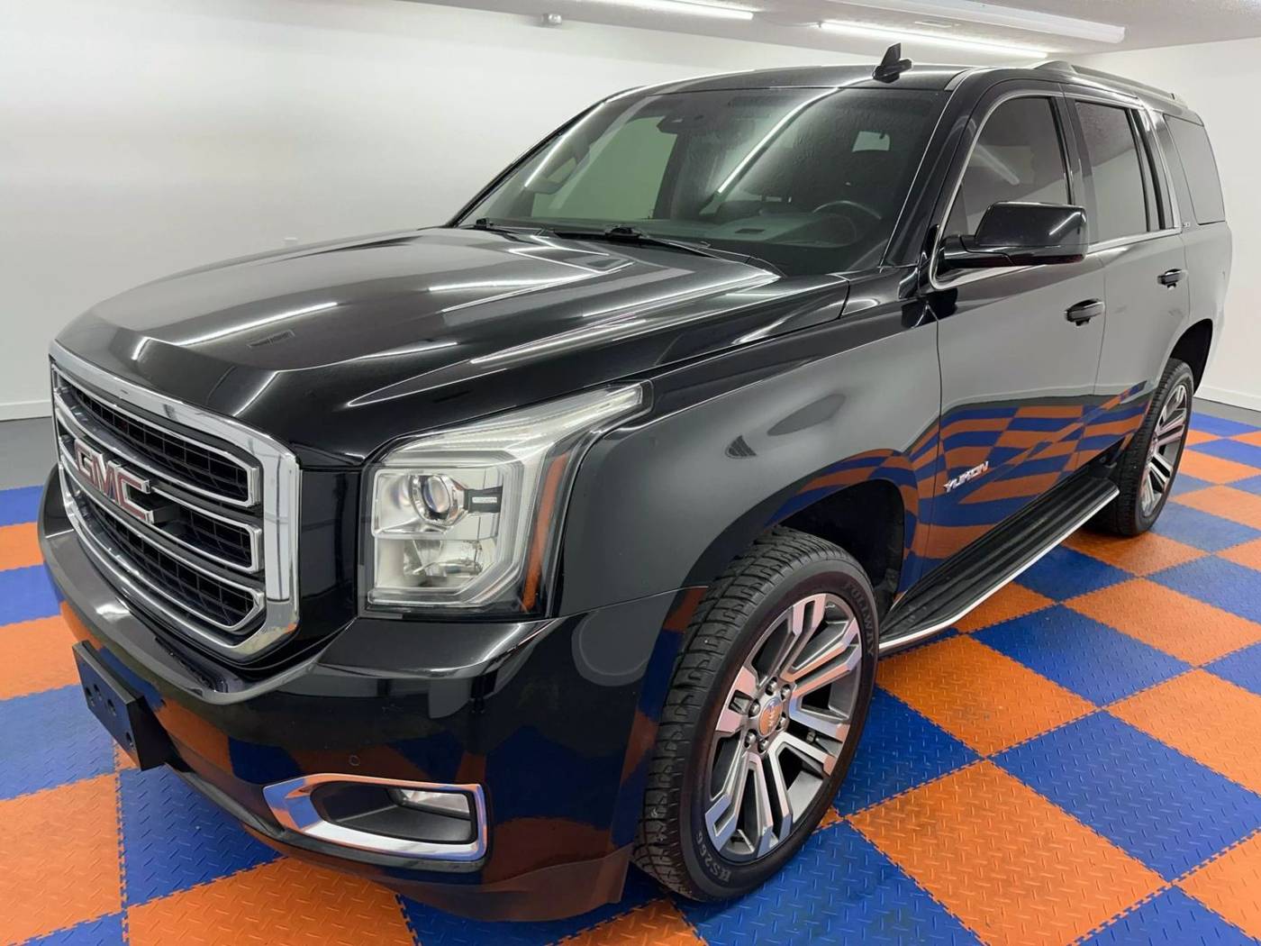 2017 GMC Yukon SLT — SUV — 127,008 mi — Mooresville, IN