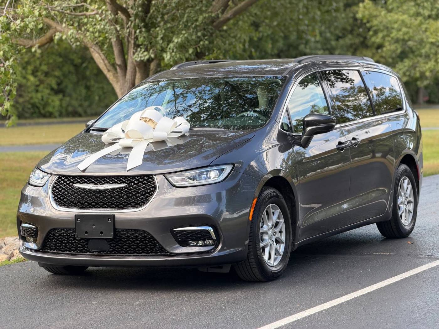 2022 Chrysler Pacifica Touring L — Minivan — 45,889 mi — Mooresville, IN