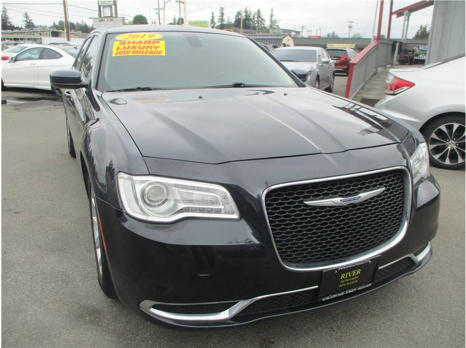 2019 Chrysler 300 Touring — Sedan — 95,878 mi — Everett, WA