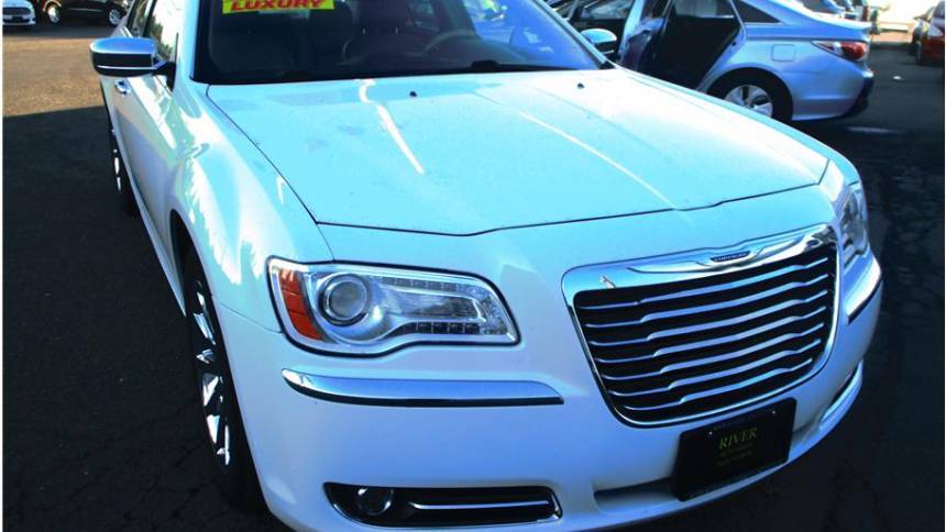 2014 Chrysler 300 C — Sedan — 131,807 mi — Everett, WA