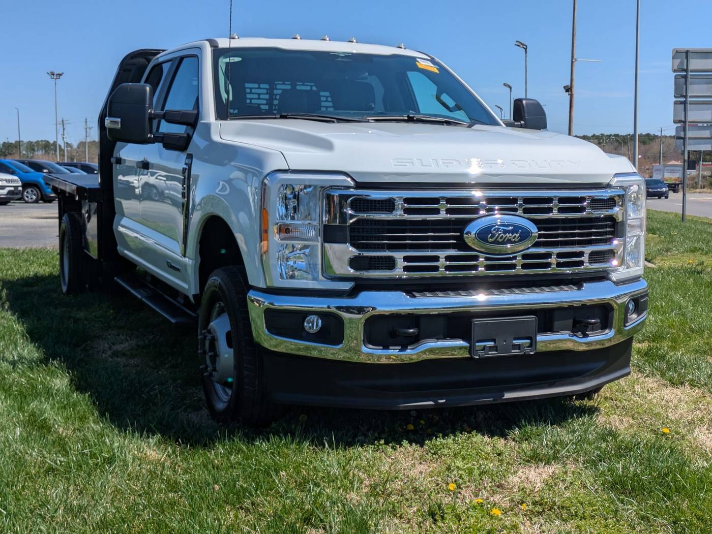 2023 Ford Super Duty F-350 Chassis Cab XL — Chassis Cab Truck — 10,930 mi — Siler City, NC