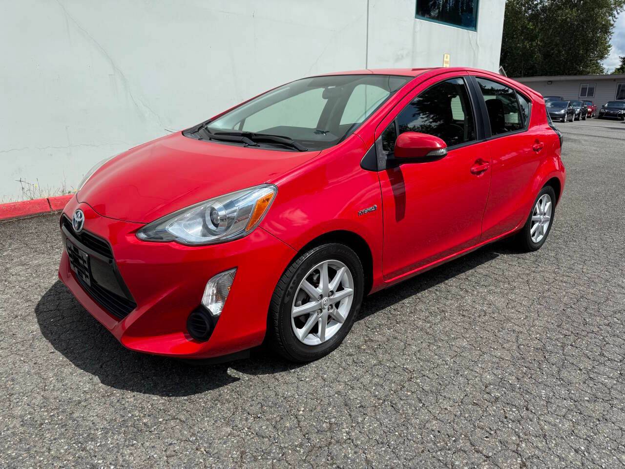 2015 Toyota Prius c Three — Hatchback — 118,426 mi — Kirkland, WA