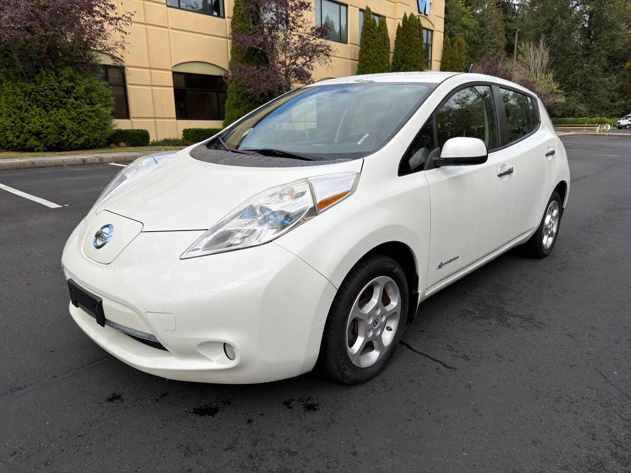 2013 Nissan LEAF SV — Hatchback — 95,452 mi — Kirkland, WA