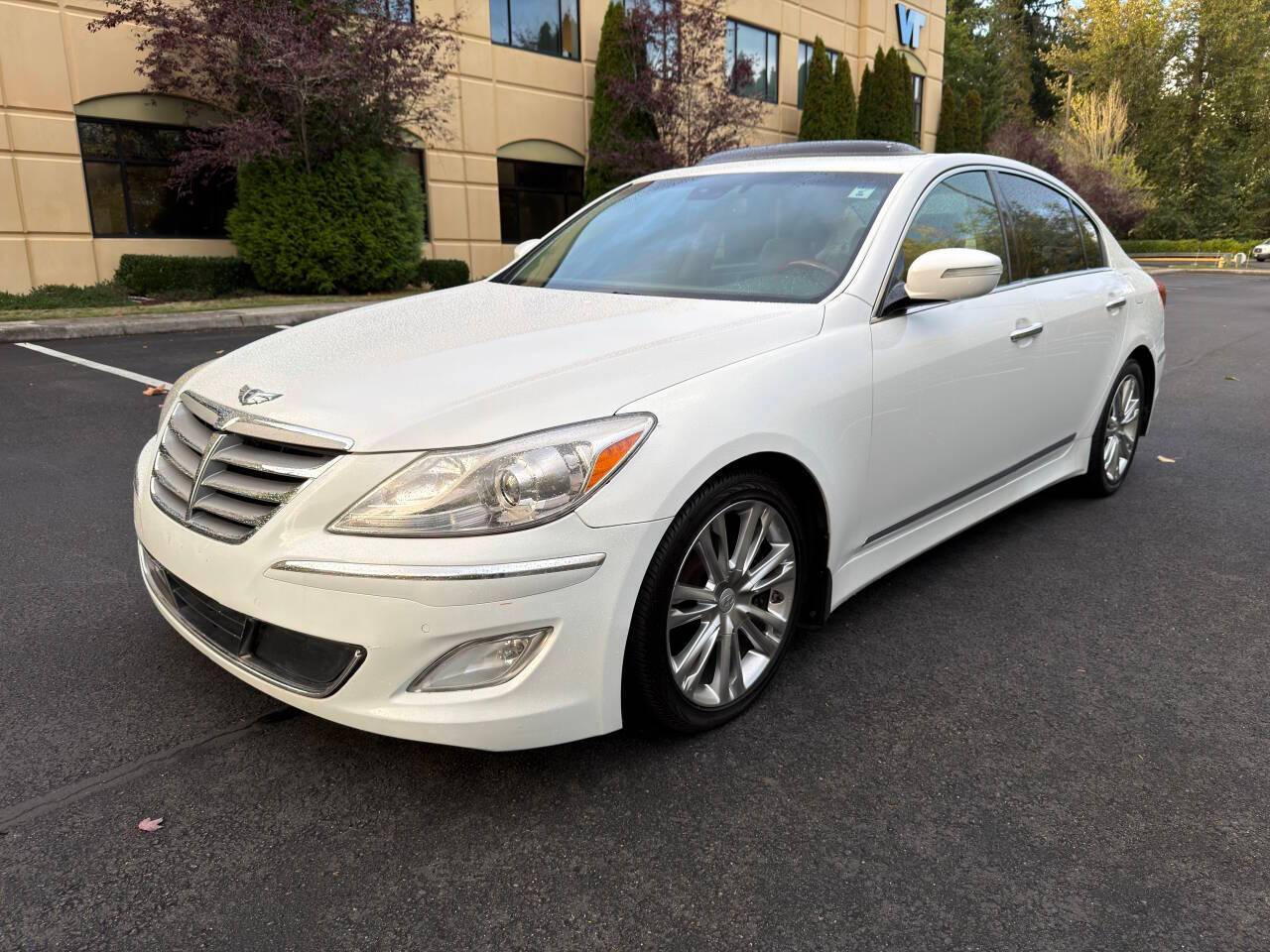 2012 Hyundai Genesis 4.6 — Sedan — 112,609 mi — Kirkland, WA