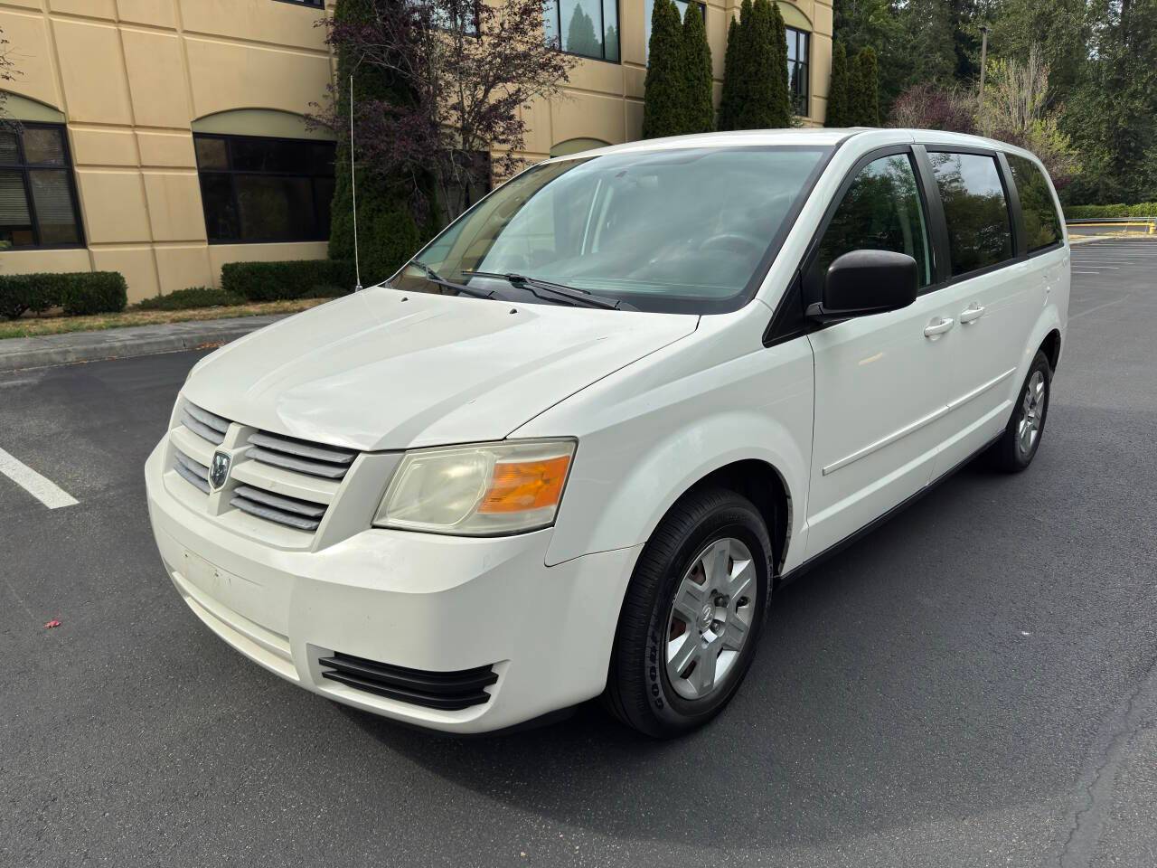2010 Dodge Grand Caravan SE — Minivan — 110,926 mi — Kirkland, WA