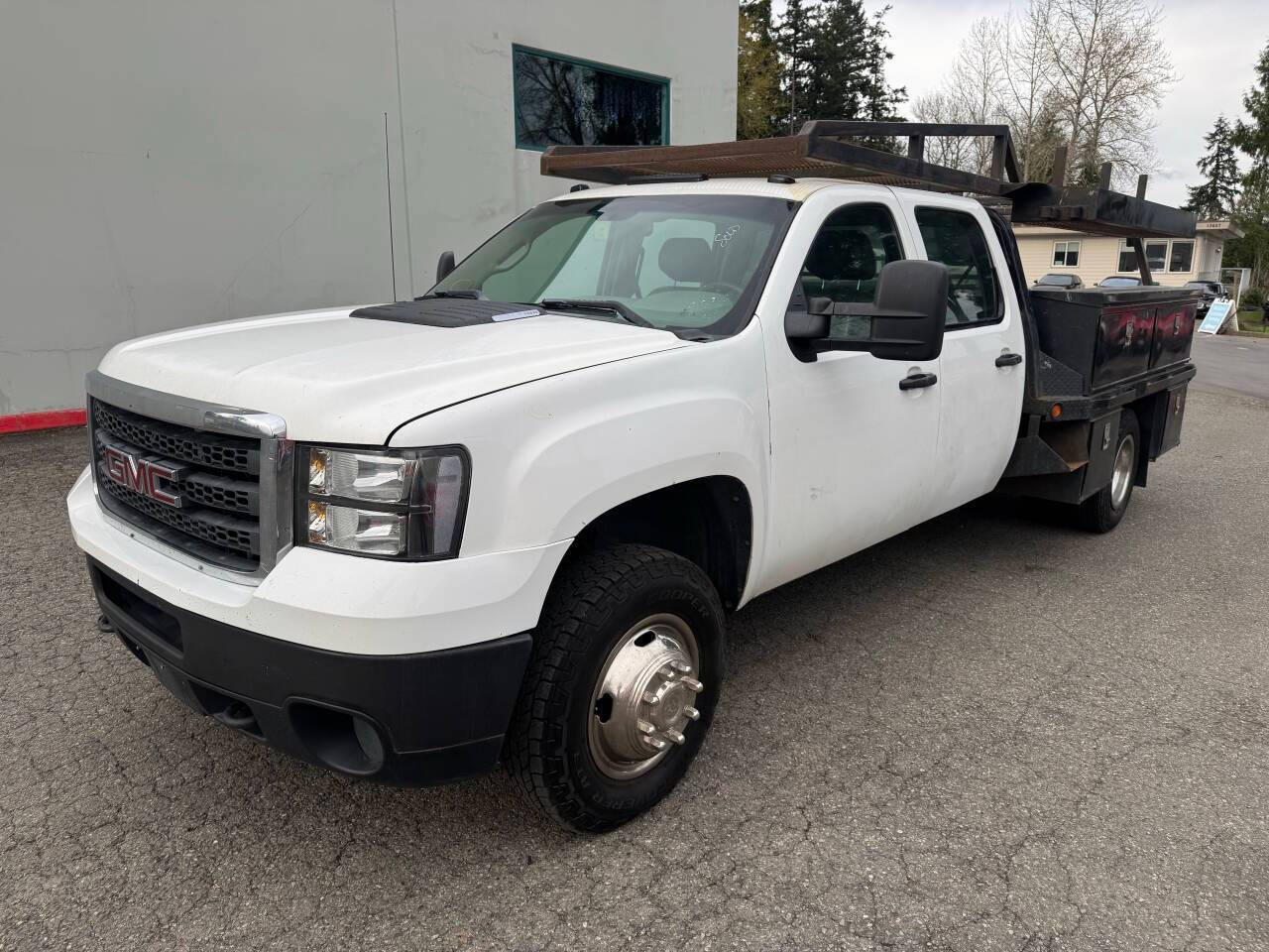 2011 GMC Sierra 3500HD WT — Chassis Cab Truck — 258,433 mi — Kirkland, WA