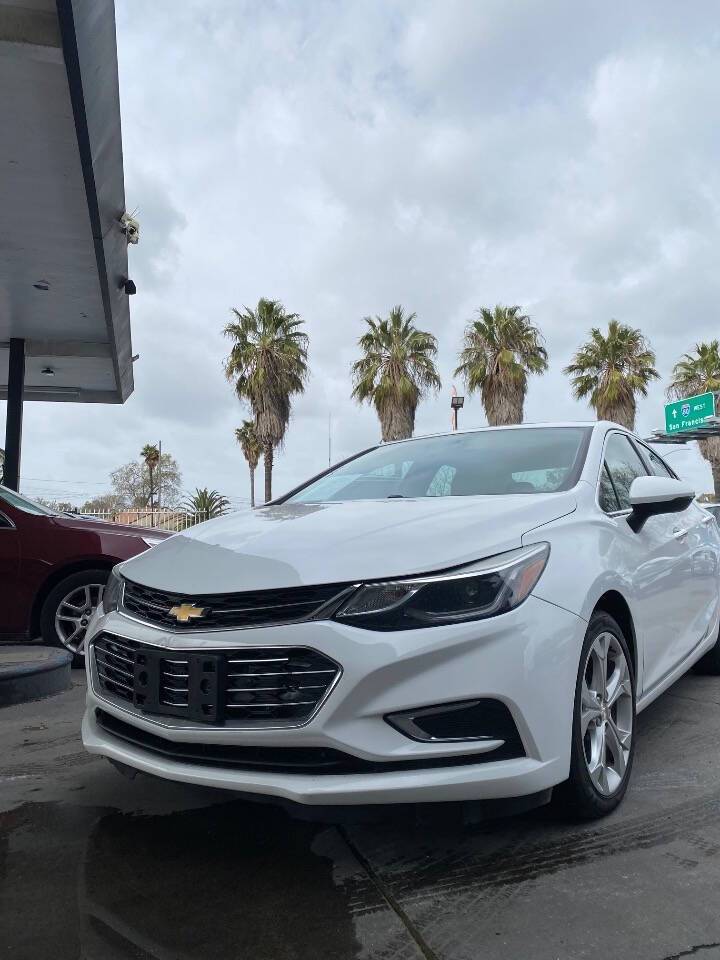 2017 Chevrolet Cruze Premier — Sedan — 151,396 mi — Sacramennto, CA