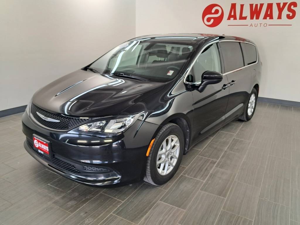 2022 Chrysler Voyager LX — Minivan — 99,560 mi — Wichita Falls, TX