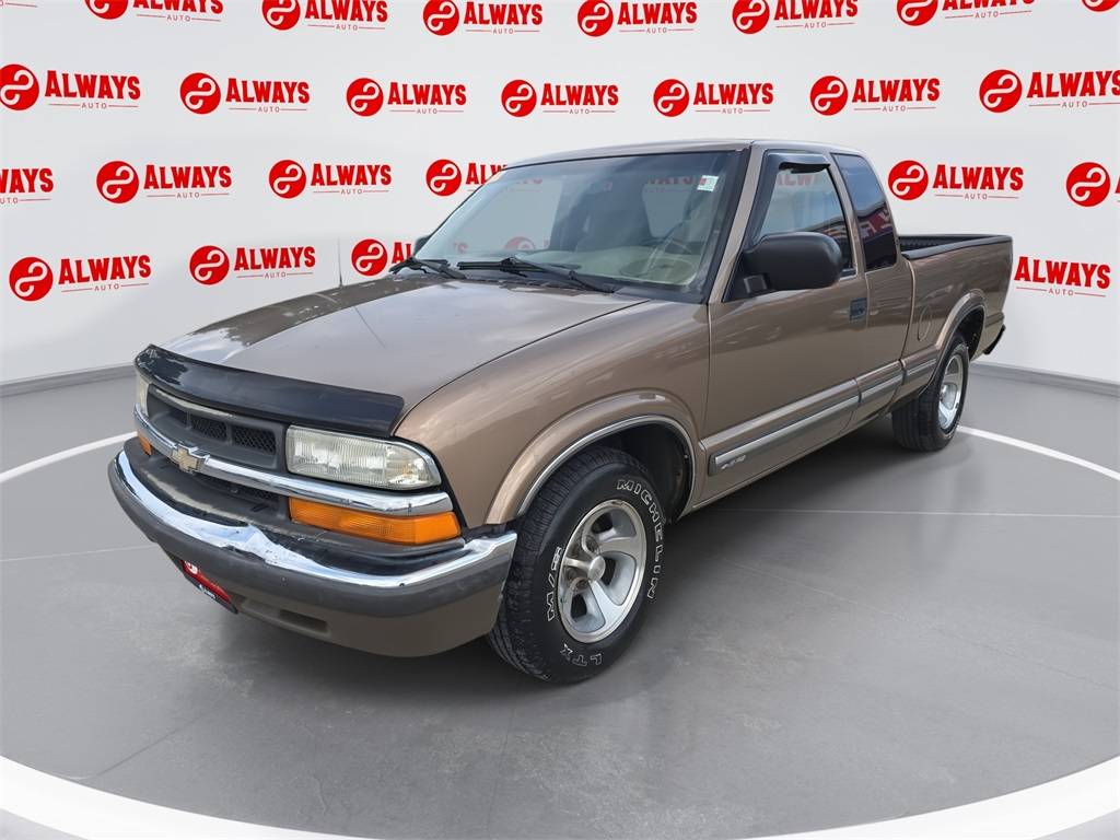 2002 Chevrolet S-10 LS — Pickup Truck — 70,415 mi — Wichita Falls, TX