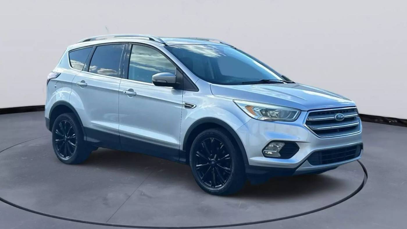 2017 Ford Escape Titanium — SUV — 76,595 mi — Tampa, FL