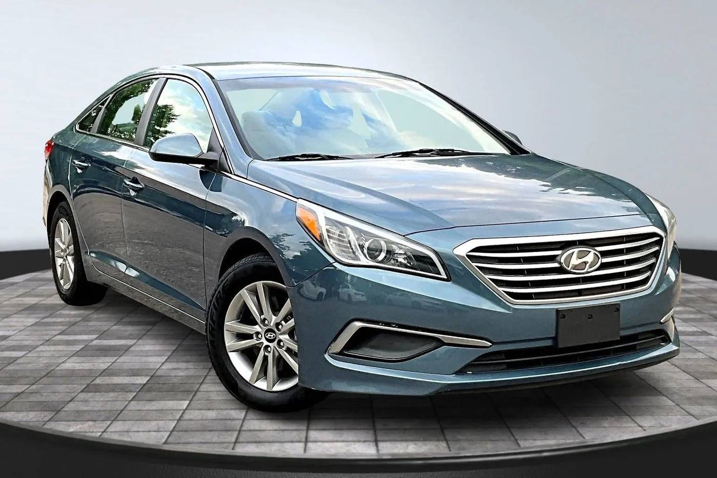 2016 Hyundai Sonata SE — Sedan — 99,142 mi — Raleigh, NC