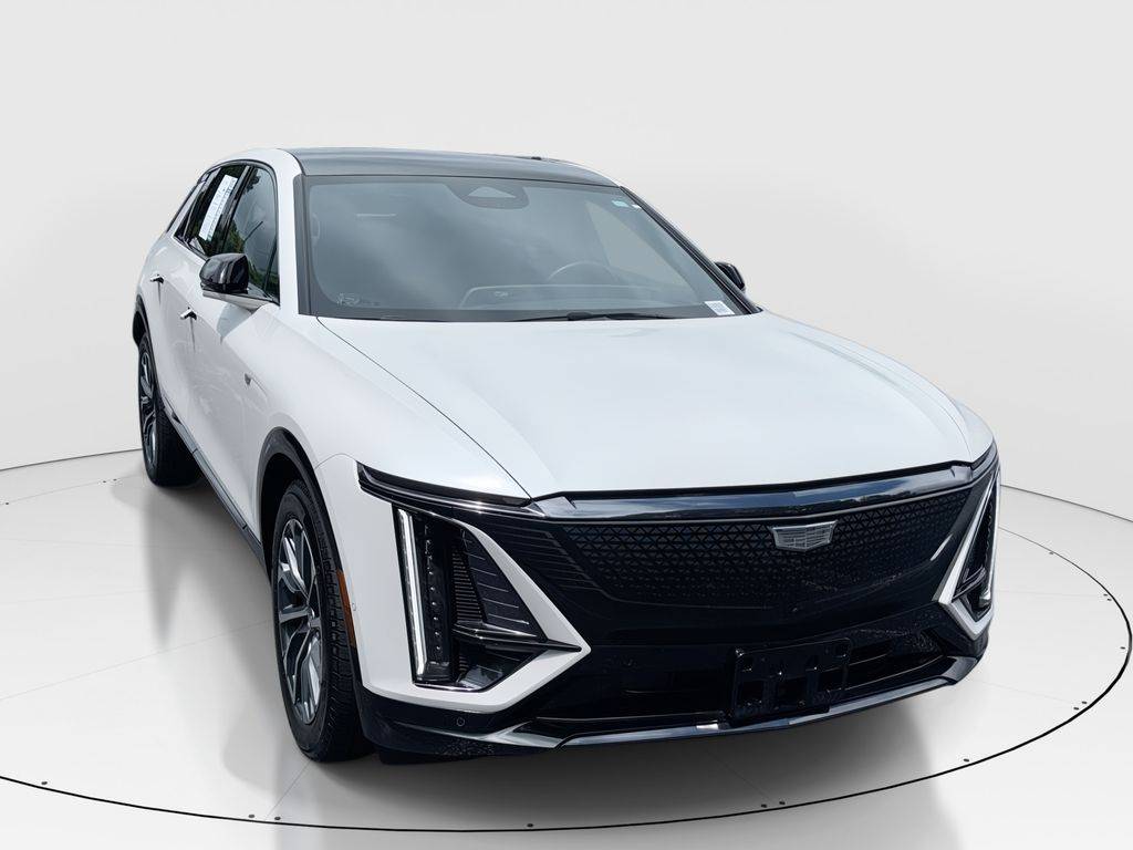 2025 Cadillac LYRIQ Sport 2