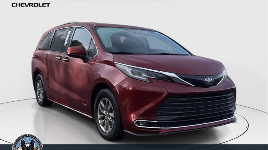 2021 Toyota Sienna XLE — Minivan — 71,971 mi — Decatur, GA