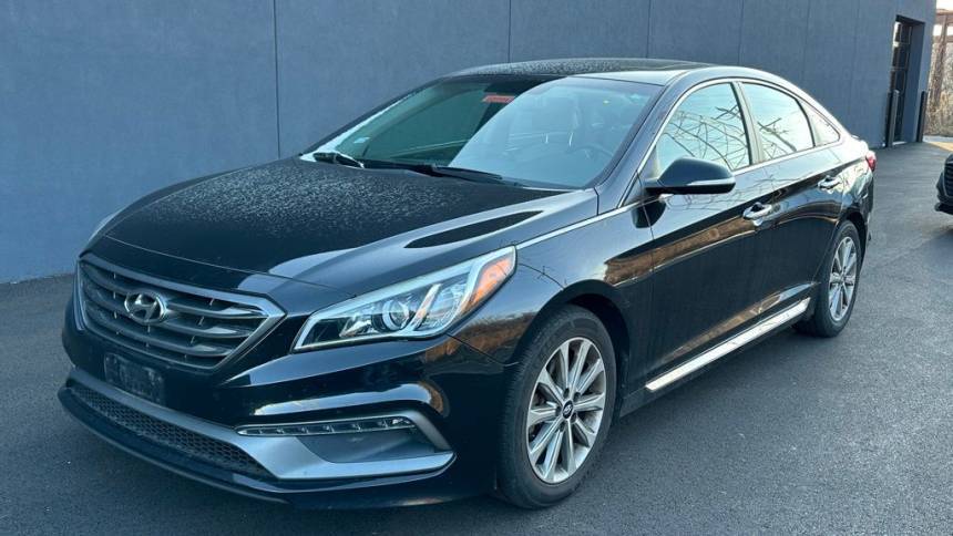 2016 Hyundai Sonata Limited — Sedan — 118,531 mi — Highland Park, IL