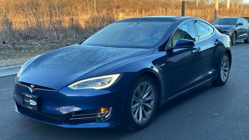 2017 Tesla Model S 60D — Hatchback — 40,239 mi — Highland Park, IL