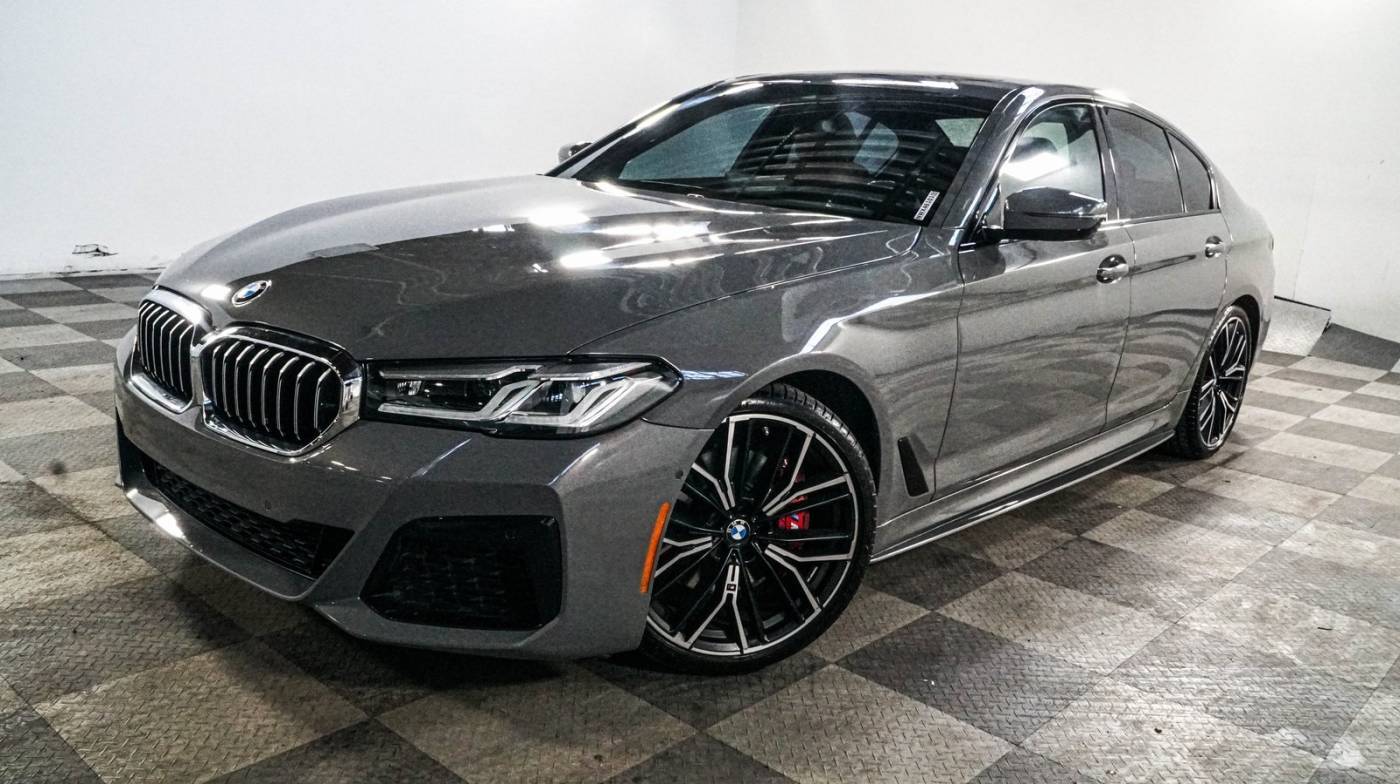 2022 BMW 5 Series 530i — Sedan — 24,424 mi — Westbury, NY