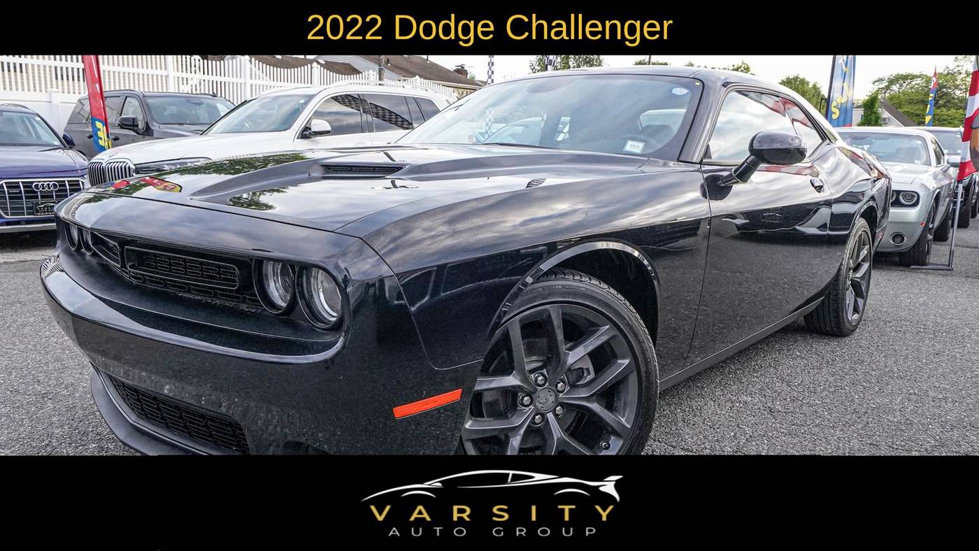 2022 Dodge Challenger SXT — Coupe — 50,379 mi — Westbury, NY