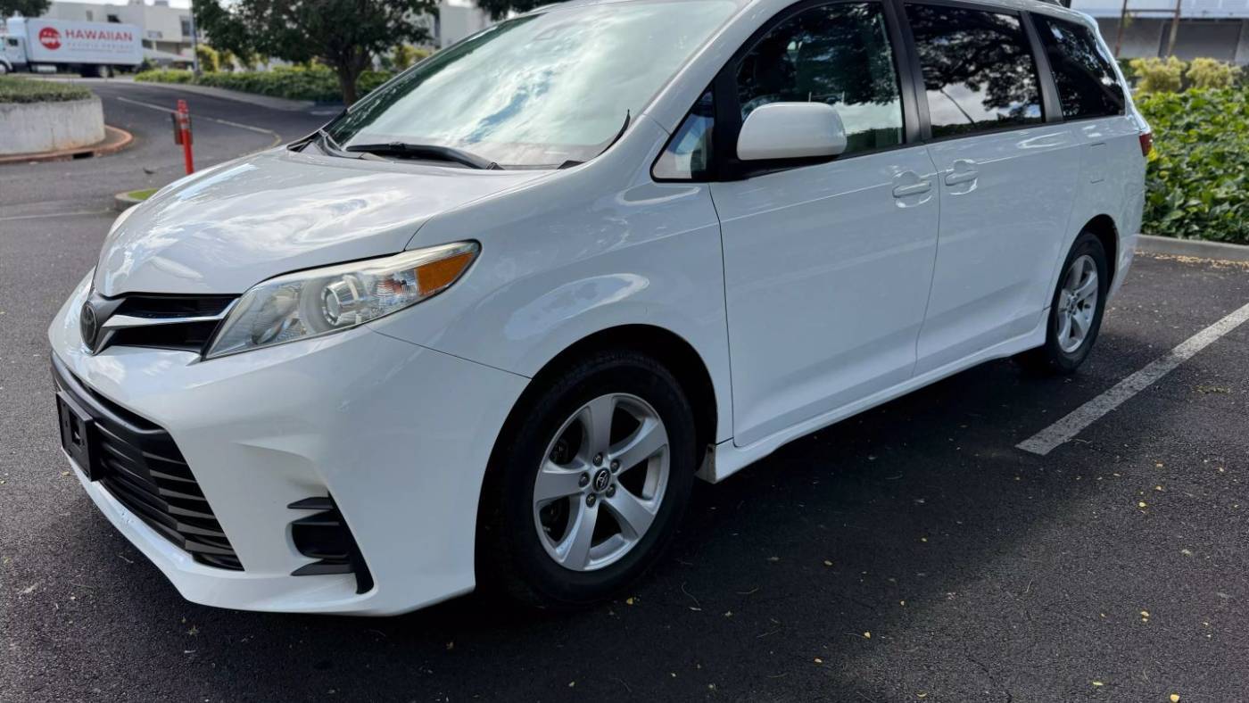2019 Toyota Sienna LE — Minivan — 79,302 mi — Honolulu, HI
