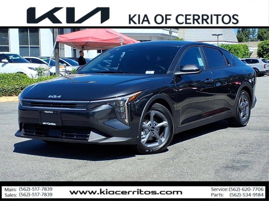 2025 Kia K4 LXS — Sedan — 18 mi — Cerritos, CA