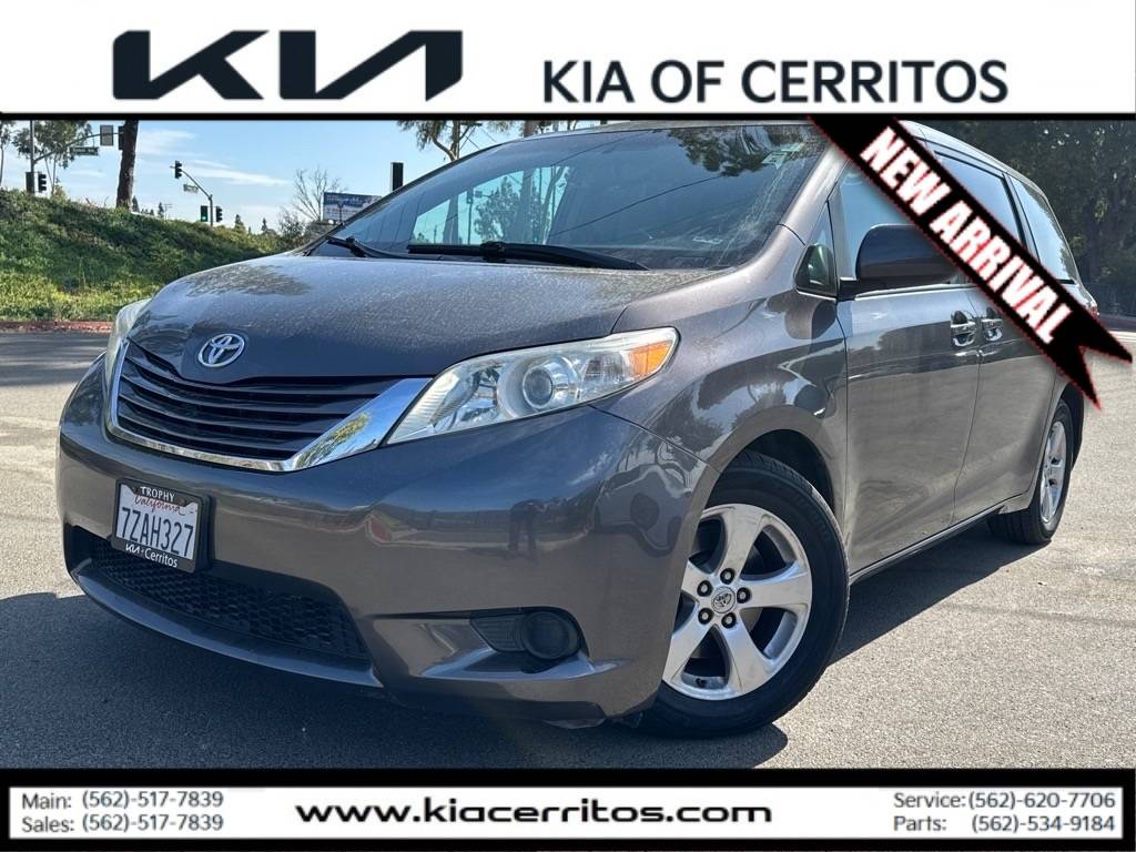 2017 Toyota Sienna L — Minivan — 127,499 mi — Cerritos, CA