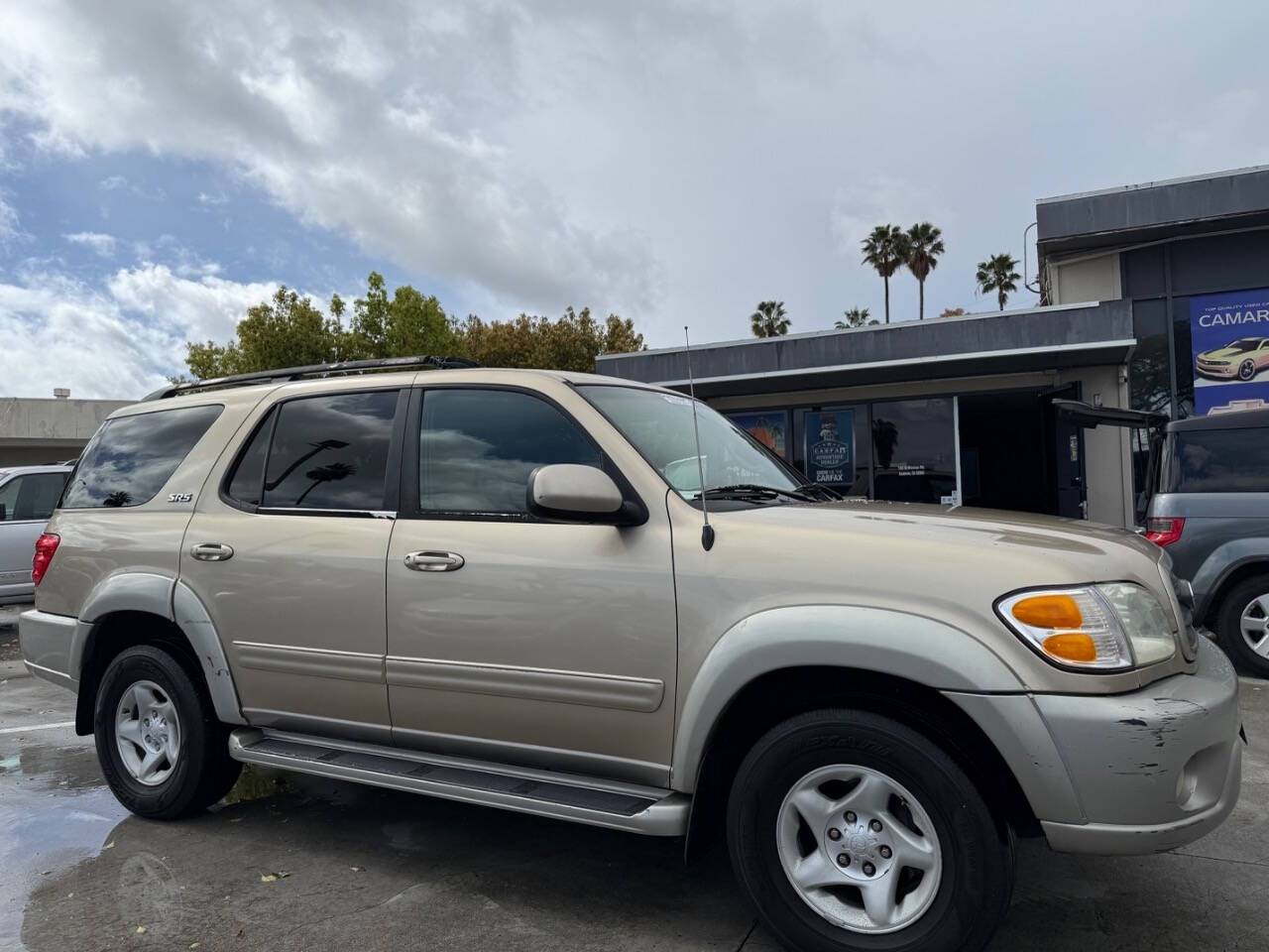2002 Toyota Sequoia SR5 — SUV — 208,005 mi — Anaheim, CA