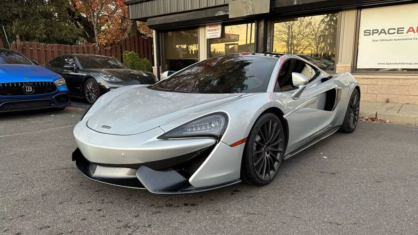 2017 McLaren 570GT