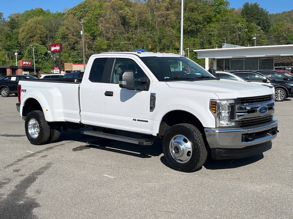 2019 Ford Super Duty F-350 XL — Pickup Truck — 60,015 mi — Waynesville, NC