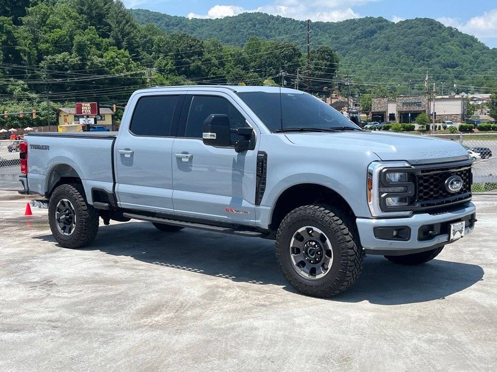 2024 Ford Super Duty F-350 LARIAT — Pickup Truck — 7,708 mi — Waynesville, NC