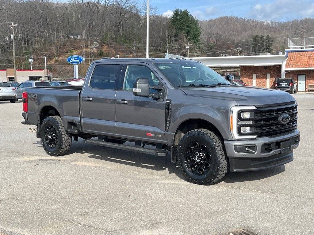 2023 Ford Super Duty F-350 LARIAT — Pickup Truck — 30,722 mi — Waynesville, NC