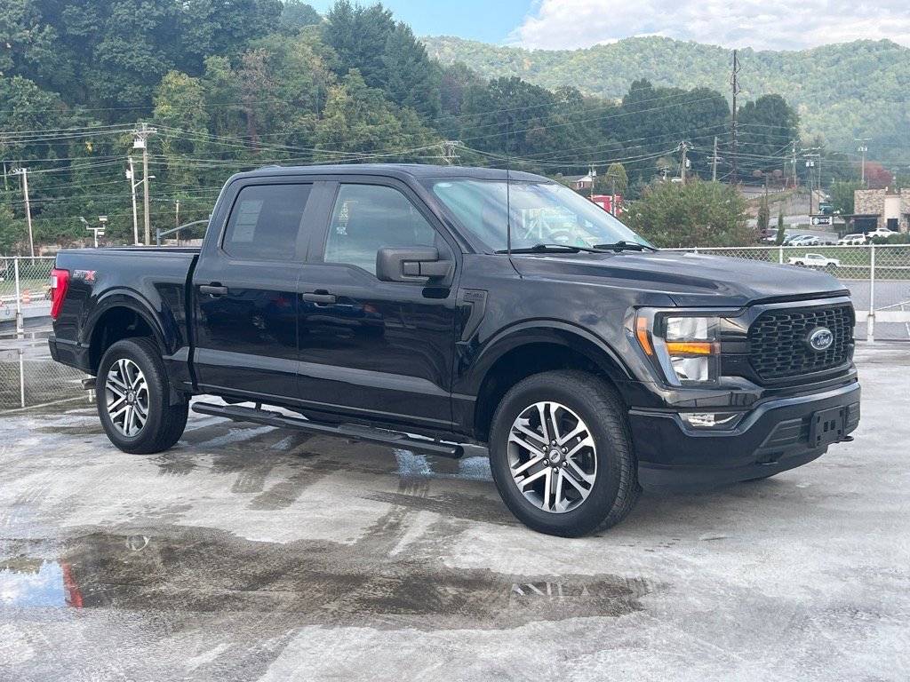 2023 Ford F-150 XL — Pickup Truck — 9,890 mi — Waynesville, NC