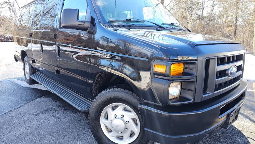 2014 Ford Econoline Wagon E-350 Super Duty XL — Passenger Van — 47,054 mi — Chantilly, VA