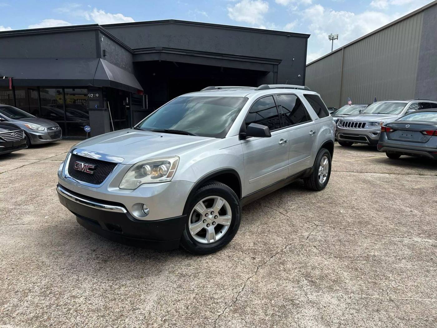 2012 GMC Acadia SLE — SUV — 81,951 mi — Houston, TX