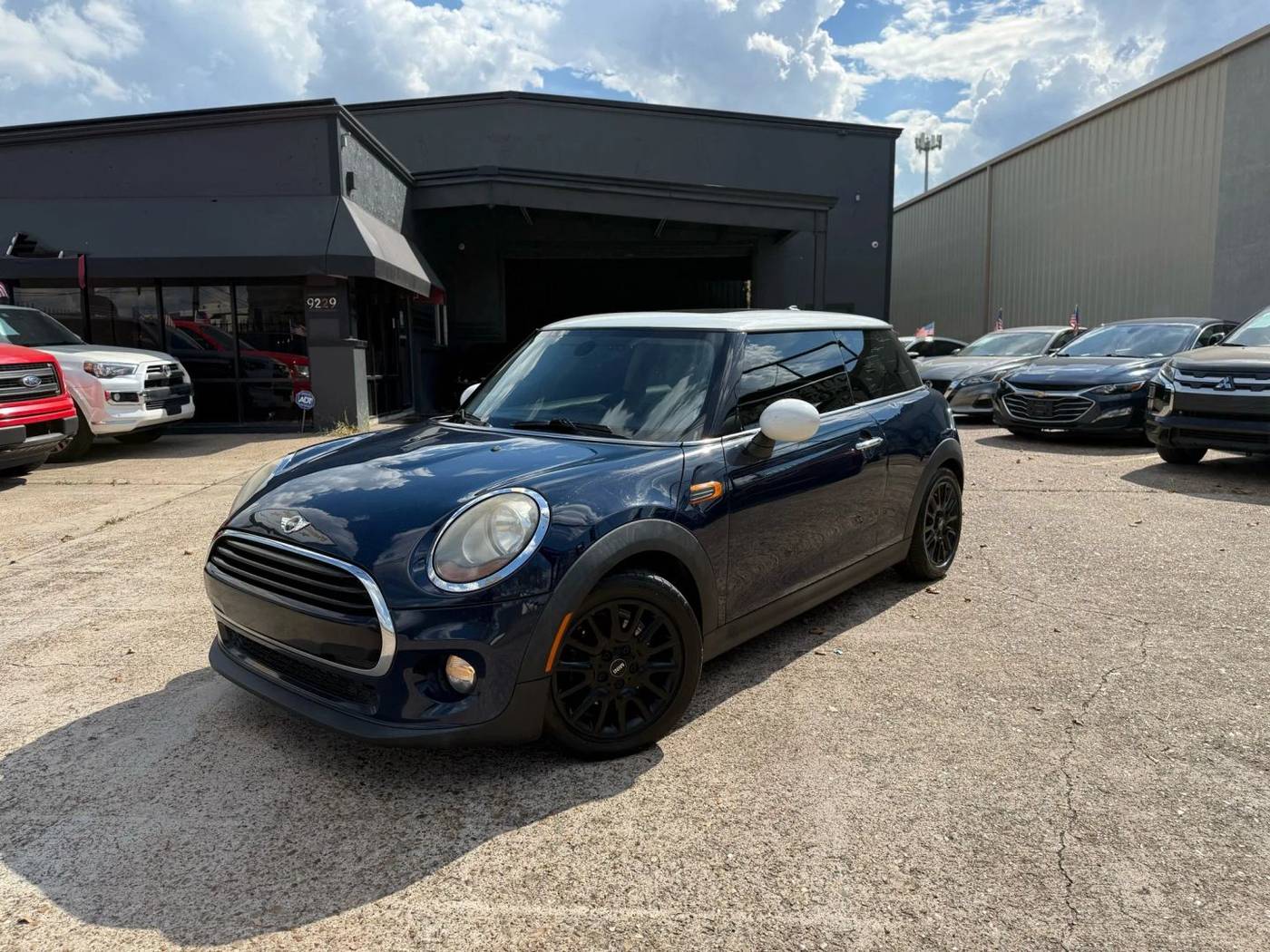 2018 MINI Hardtop Cooper — Hatchback — 86,491 mi — Houston, TX