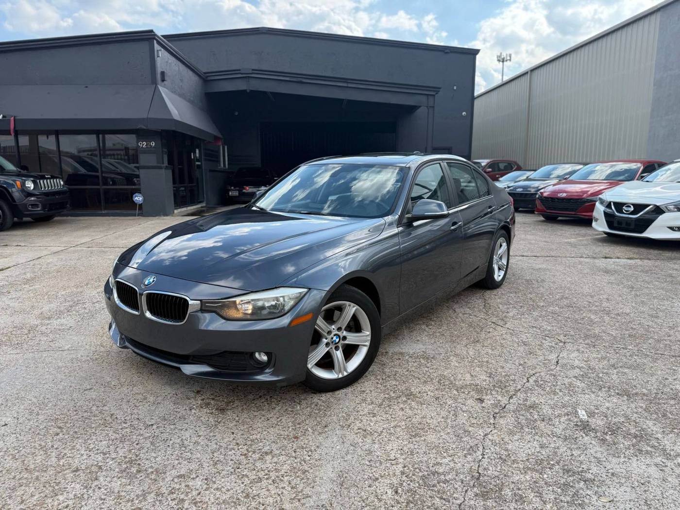 2013 BMW 3 Series 320i