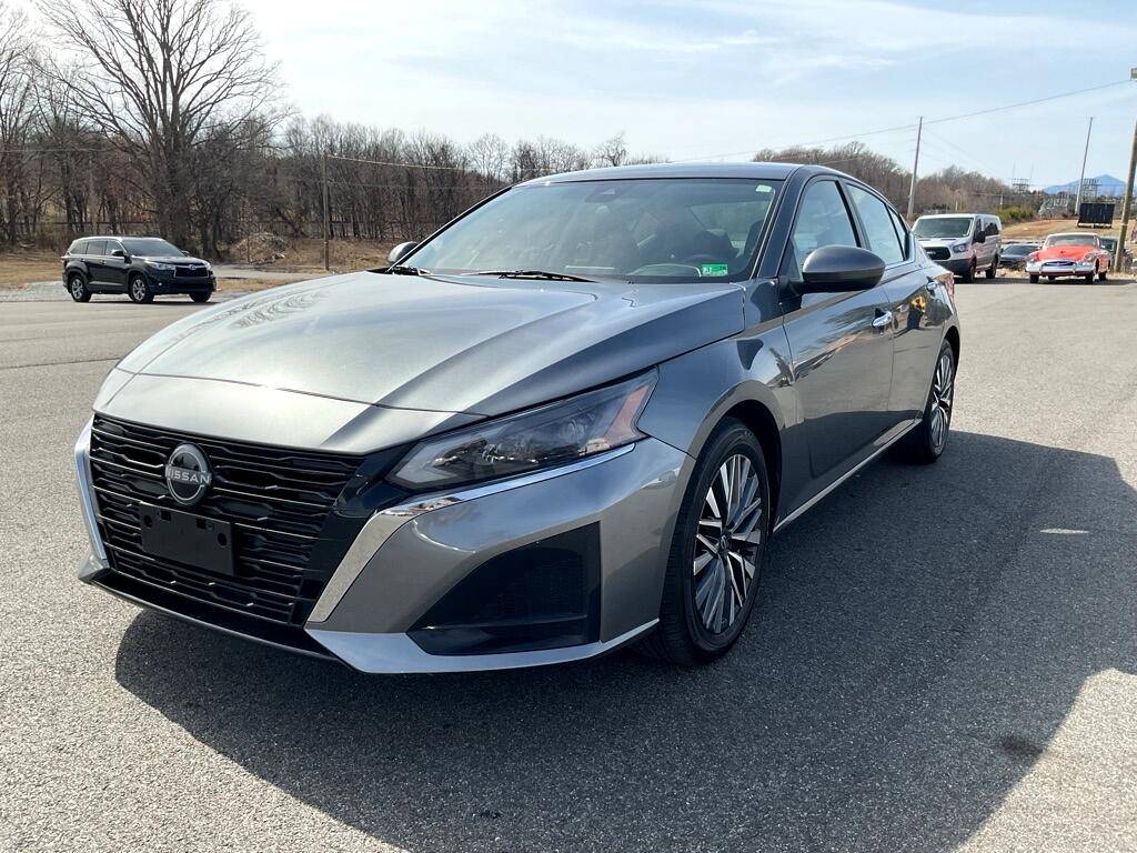 2023 Nissan Altima SV — Sedan — 54,150 mi — Forest, VA