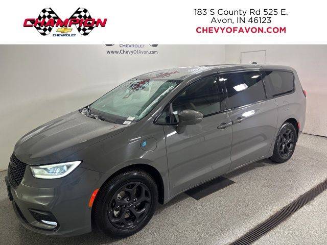2022 Chrysler Pacifica Hybrid Touring L — Minivan — 44,942 mi — Avon, IN