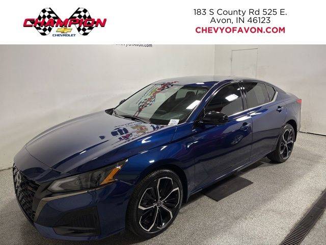 2023 Nissan Altima SR — Sedan — 11,030 mi — Avon, IN