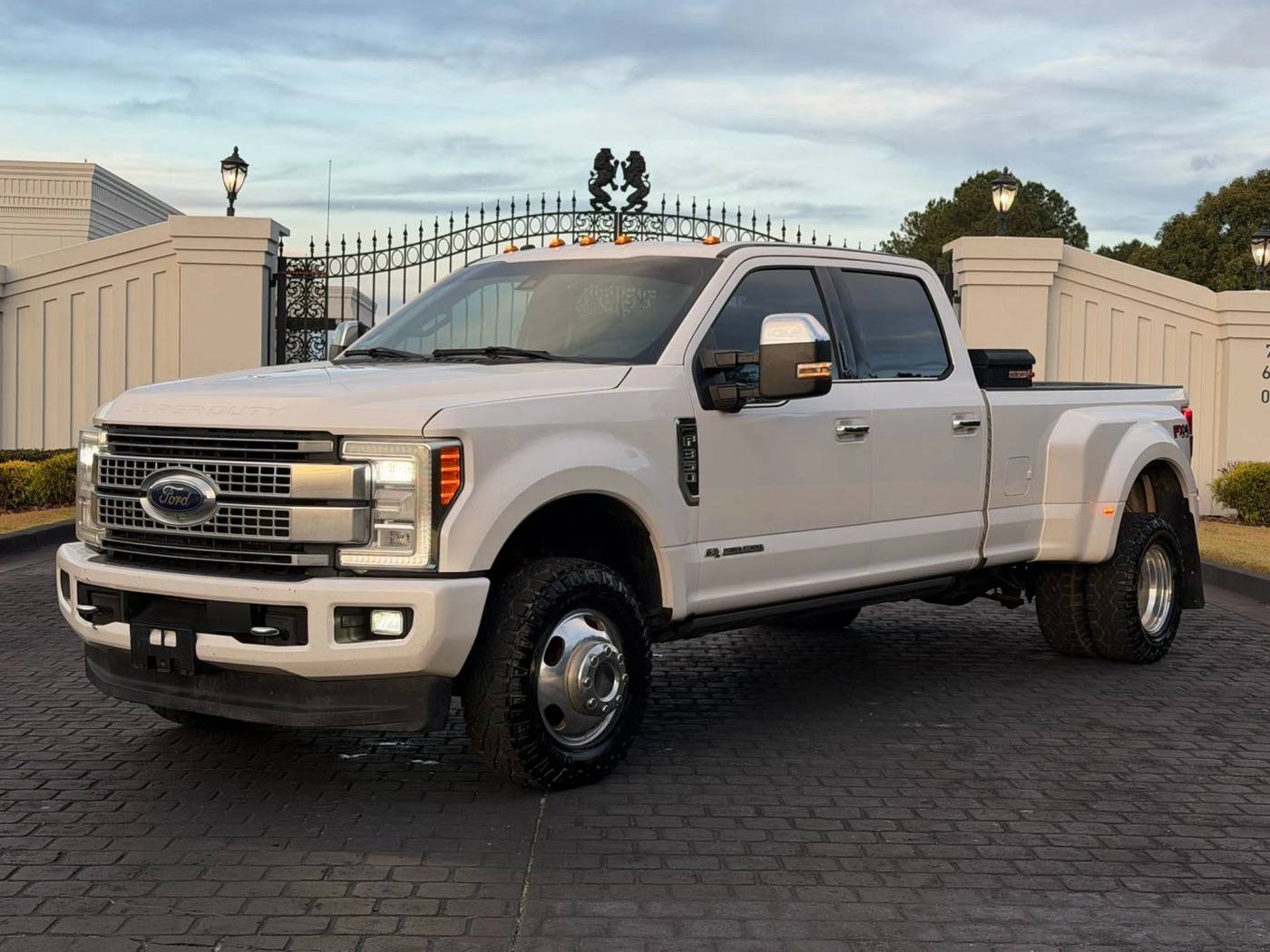 2017 Ford Super Duty F-350 Platinum — Pickup Truck — 224,296 mi — Lawrenceville, GA