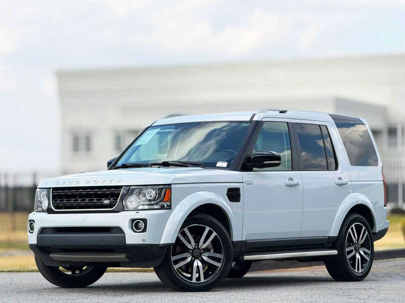 2016 Land Rover LR4 HSE LUX