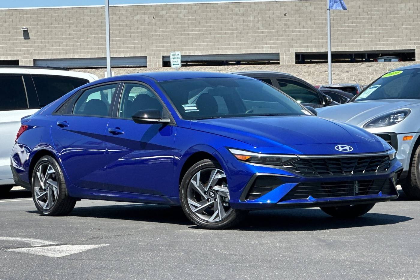 2025 Hyundai Elantra Hybrid Blue — Sedan — 4,731 mi — Fremont, CA
