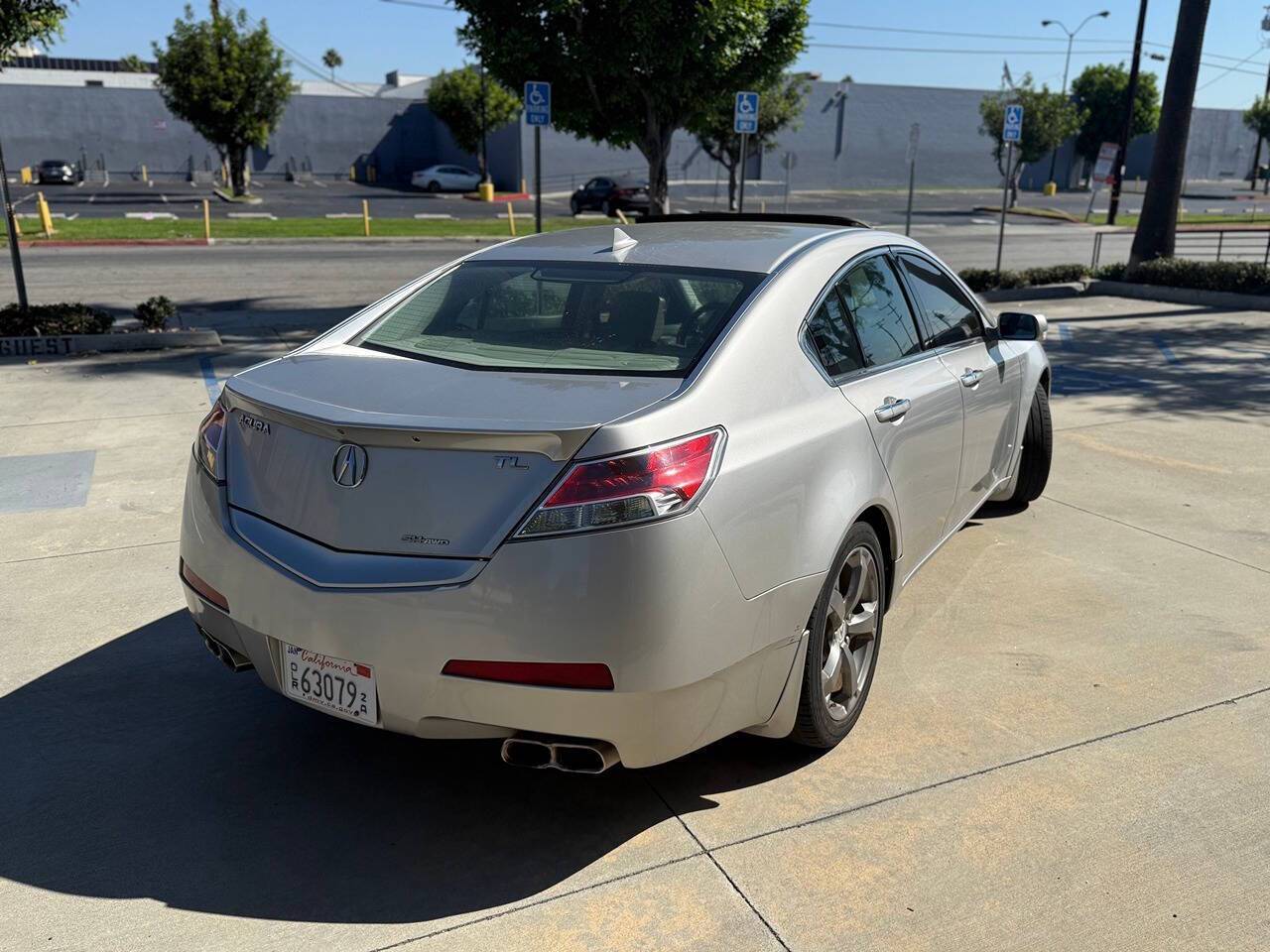 2010 Acura TL Technology Package — Sedan — 110,950 mi — Los Angeles, CA