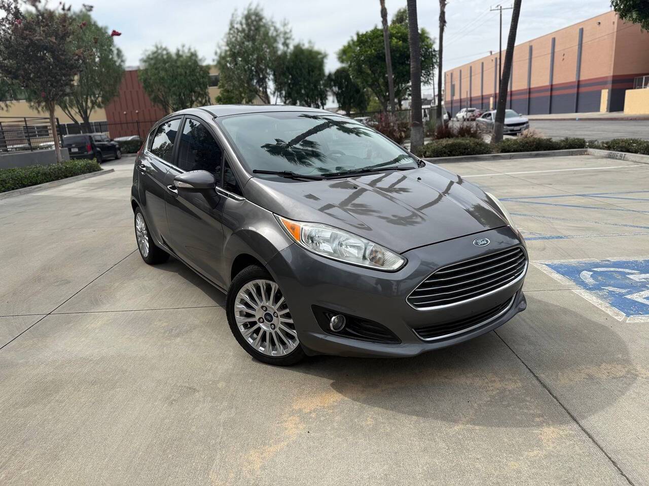 2014 Ford Fiesta Titanium — Hatchback — 13,800 mi — Los Angeles, CA