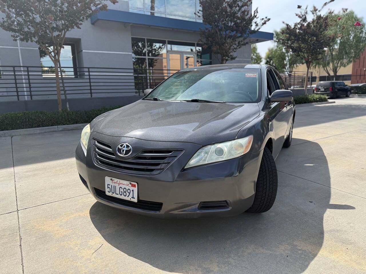 2007 Toyota Camry XLE — Sedan — 130,000 mi — Los Angeles, CA